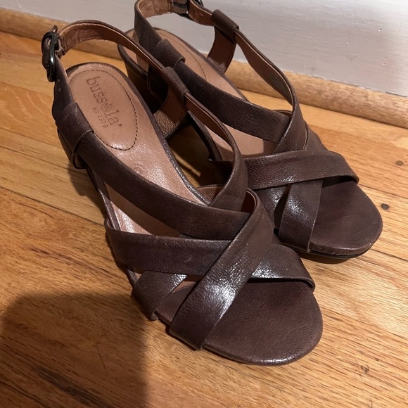 Bussola NWOT Women 3” Heel Brown Open Tow Sandals - Size 38 - Picture 7 of 15